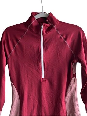Under Armour Women’s Burgundy 1/4 Zip ColdGear Pullover Fit Athletic| Size Small